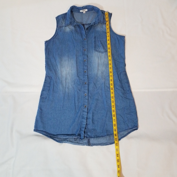 Women's sleeveless blouse dress shirt with pockets - Picture 6 of 8